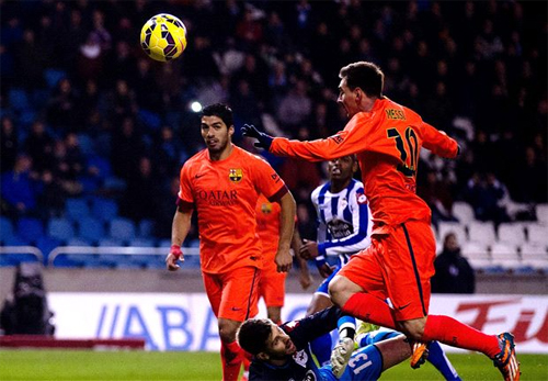 Ghi bàn với Messi là chuyện dễ dàng như ăn uống. Ảnh: AFP