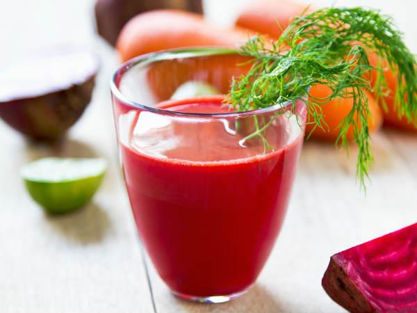 Nước ép củ cải đường: Nó chứa beta carotene, vitamin C, lưu huỳnh, canxi, sắt, caroten, kali và magiê giúp tăng cường hệ miễn dịch. 