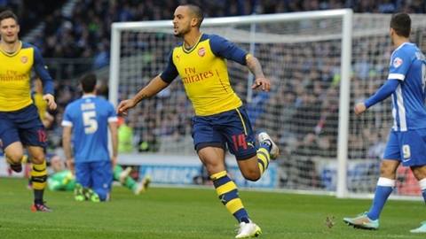 Walcott nổ súng trong ngày trở lại