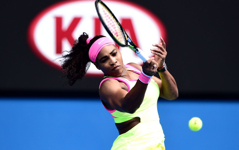 Serena đã gặp không ít khó khăn trước người đàn em (Ảnh:  tennis Australia)