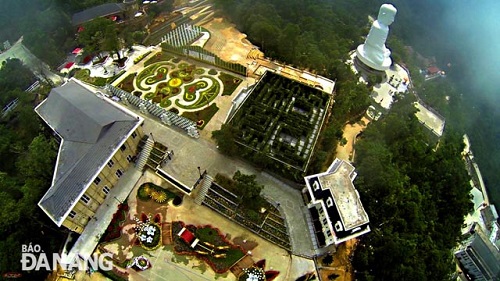    “Ba Na Nhin Tu Tren Cao” (Ba Na Hills Resort - a View from Above)