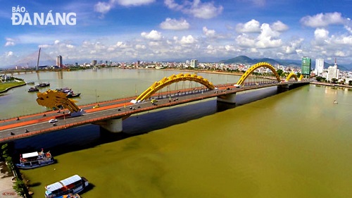 “Cau Rong” (The Rong (Dragon) Bridge)