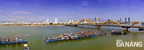 “Toan Canh Da Nang” (A Panoramic View of Da Nang)