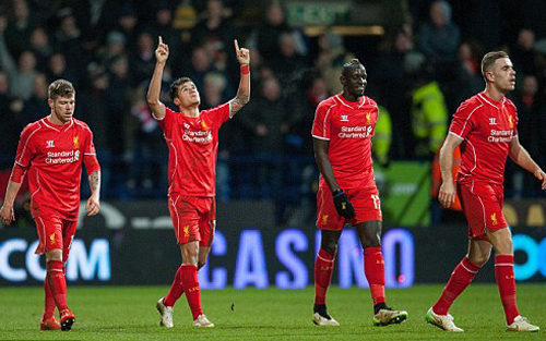 Liverpool giành chiến thắng nghẹt thở trước Bolton (Ảnh: Daily Mail)