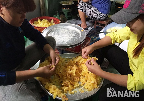  Making ginger jam