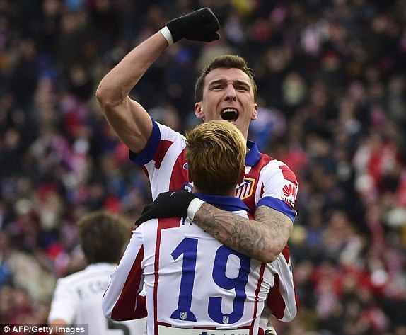 Maria Mandzukic ấn định chiến thắng 4 sao cho Atletico (Ảnh: AFP)