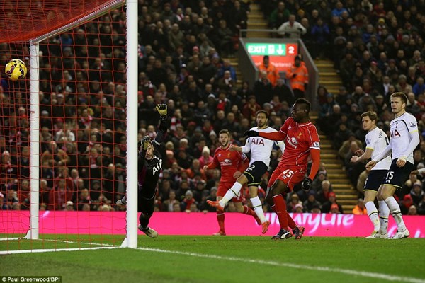 Balotelli ghi bàn quyết định chiến thắng cho Liverpool