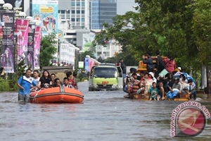 Large-scale flooding in Jakarta as a consequence of heavy rain