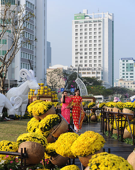 Thiếu nữ và mùa xuân.