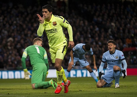 Suarez tỏa sáng với 1 cú đúp