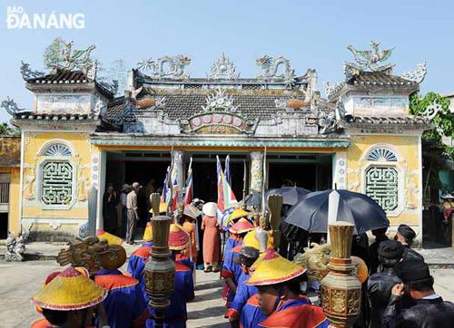 A solemn aspiration ceremony was held at the village’s Dang Family worshipping house on 27 February (9th day of the 1st lunar month).