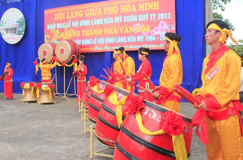 The drumming ceremony at the Hoa My Village Communal House Festival