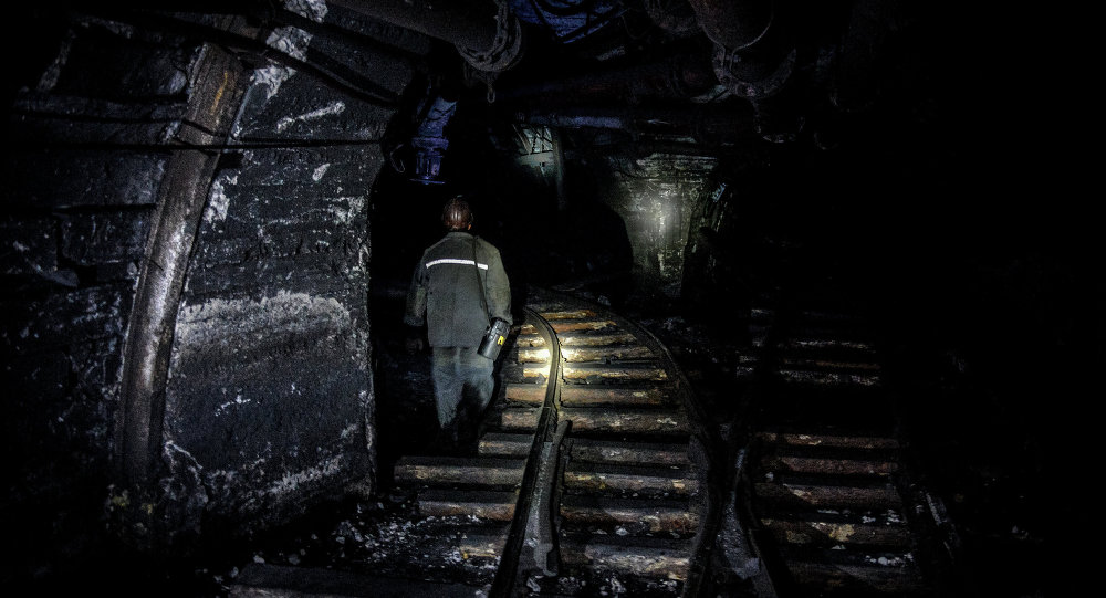 Người ta chưa biết số phận của 73 công nhân mỏ than Zasyadko, ở vùng Donetsk, miền đông Ukraine, ngày 4-3-2015. 