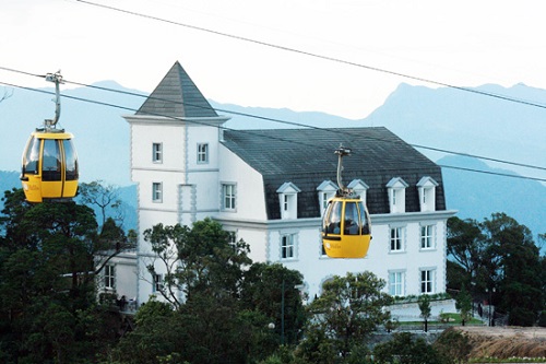 The Ba Na cable cars provide stunning views