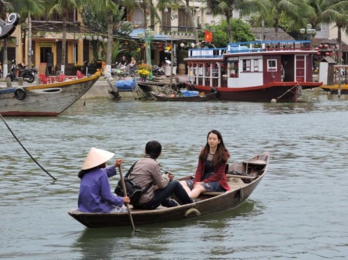 A boat ride along the Hoai River in Hoi An Ancient Town.