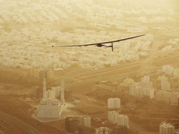 Máy bay chạy bằng năng lượng mặt trời Solar Impulse 2. (Nguồn: Usatoday.com)