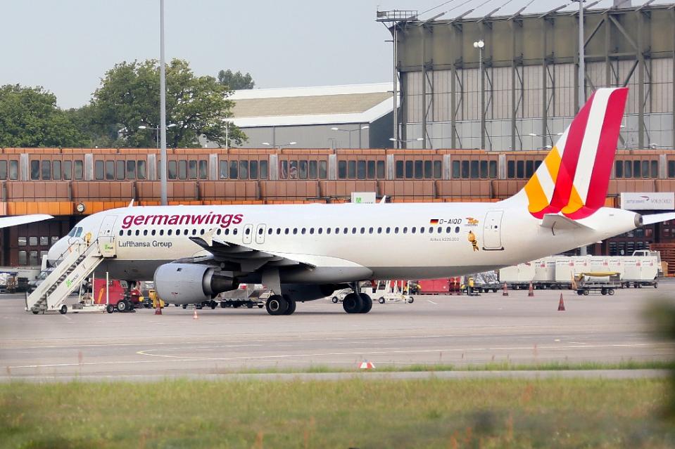 Các báo cho biết, có 148 người trên chiếc máy bay gặp nạn của hãng Germanwings. Ảnh: Reuters