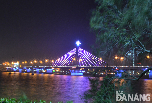 Cầu quay Sông Hàn- biểu tượng của sức mạnh đồng thuận trong xây dựng và phát triển thành phố.