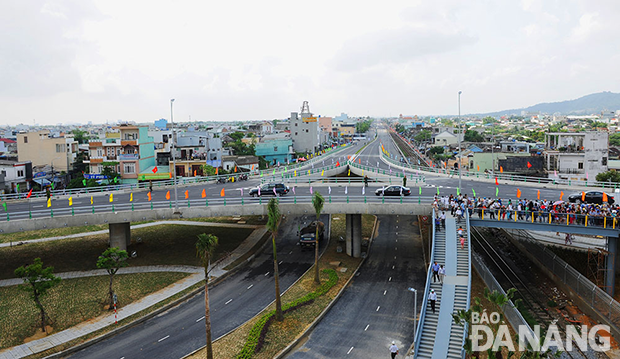 Công trình Nút giao thông ngã ba Huế được khánh thành vào ngày 29-3-2015. Ảnh: V. NỞ