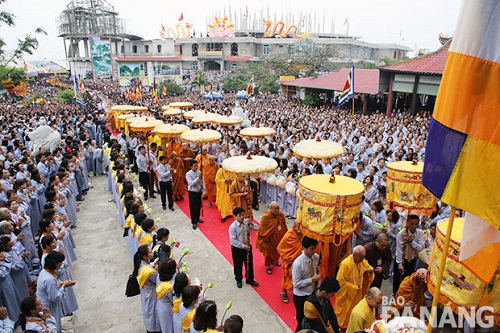 The 2014 Quan The Am festival attracting a large number of visitors