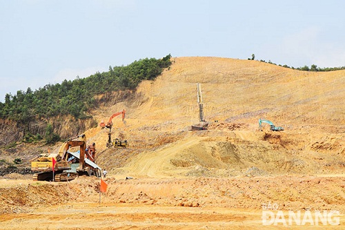  Work in progress at the Da Nang Hi-tech Park