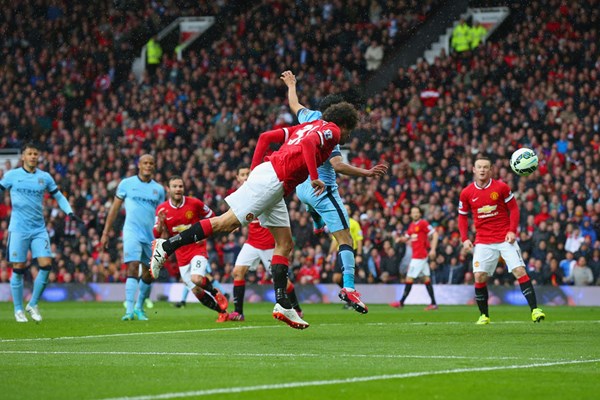 Đến phút 27, Fellaini đã ghi bàn thắng nâng tỉ số lên 2-1 cho 