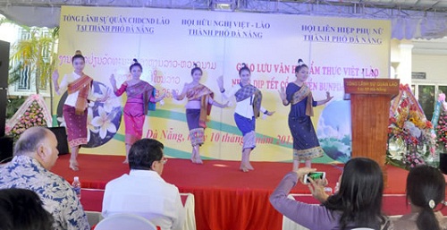  A musical performance at the event (Source: cadn.com)