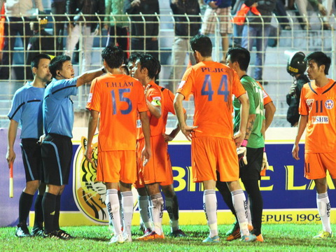 Các cầu thủ SHB Đà Nẵng chưa đạt phong độ ổn định để cạnh tranh thứ hạng cao. 