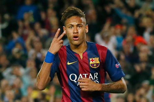 Neymar ra dấu đã ghi được hai bàn thắng - Ảnh: Reuters