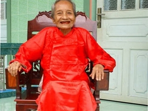 122-year-old Nguyen Thi Tru