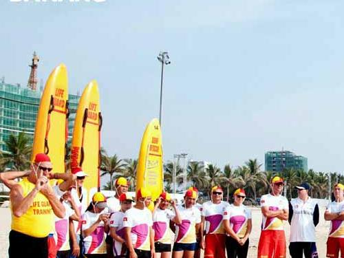 Participating teams listen to the competition’s rules being explained by the organisers