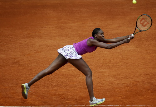 Venus Williams dừng chân ở vòng 1 Madrid Open