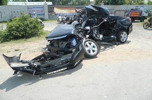  The seriously damaged car 