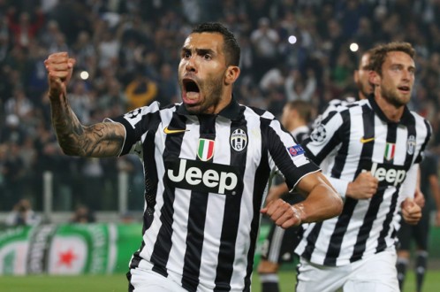 Niềm vui của Tevez sau khi nâng tỉ số lên 2-1 cho Juventus - Ảnh: Reuters