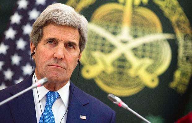 Ngoại trưởng Mỹ John Kerry bất ngờ đến Somalia.  		    Ảnh: AFP