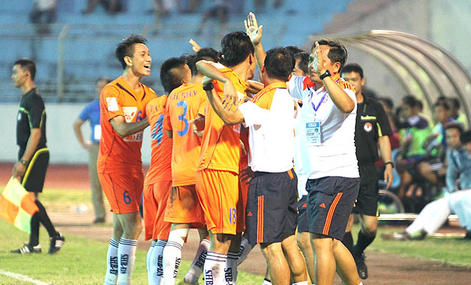 Thầy trò Huỳnh Đức đã vượt qua giai đoạn khó khăn để lấy lại vị thế đội bóng mạnh ở V- League 2015.