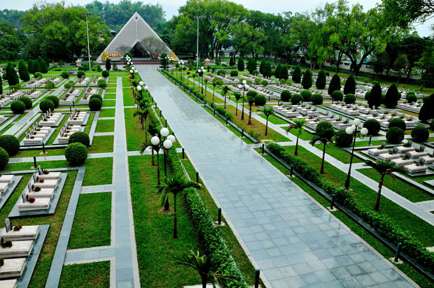Một góc Nghĩa trang liệt sĩ Điện Biên.