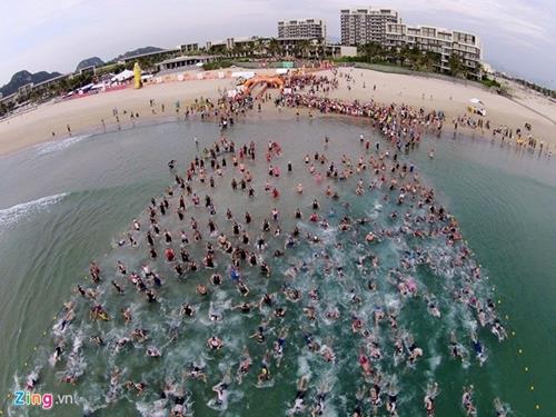 The contestants in the swimming race