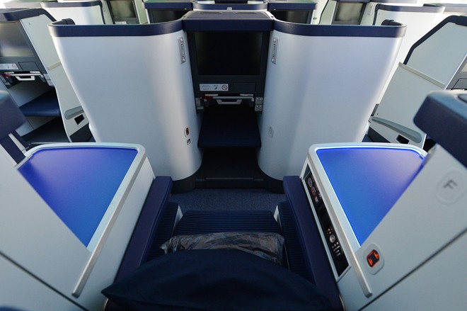 Máy bay Boeing 787-9 Dreamliner được trang bị ghế hạng thương gia ngả phẳng 180 độ.