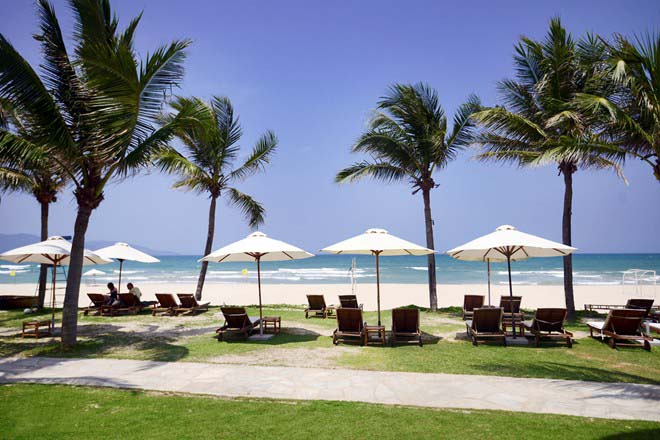 Hầu hết các khu resort đều được xây dựng gần bờ biển.