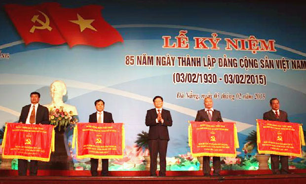 Đảng bộ phường Mỹ An được Thành ủy Đà Nẵng tặng cờ Đảng bộ trong sạch vững mạnh tiêu biểu 5 năm liền (2010 – 2014).