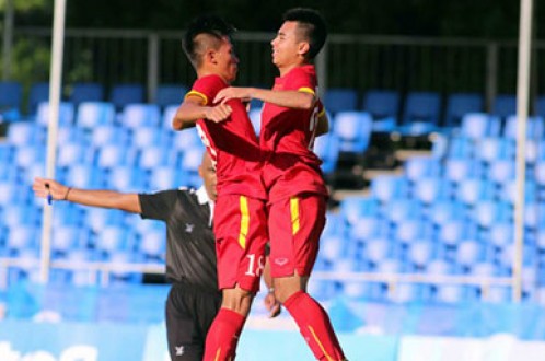 Các cầu thủ U-23 VN ăn mừng bàn thắng vào lưới U-23 Brunei