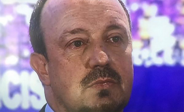 Benitez từng có bảy năm thi đấu và hai năm làm HLV cho đội B của Real. Cuộc tái ngộ lần này trên tư cách HLV đội một khiến ông cảm động rưng rưng nước mắt. 