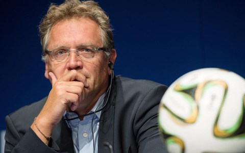 Tổng thư ký FIFA Jerome Valcke thông báo hoãn lại vô thời hạn, dù việc quyết định trao quyền đăng cai World Cup 2026 được xác định là sẽ tiến hành vào tháng 5/2017 tại kỳ Đại hội FIFA (ảnh: Reuters)