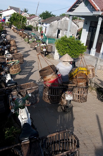  …to the hundreds of motorbikes of local traders