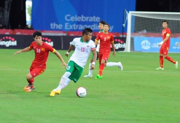 U23 Việt Nam chơi ép sân U23 Indonesia ở đầu trận