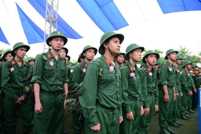 Các tân binh tại TP.HCM lên đường thực hiện nghĩa vụ quân sự tháng 9-2014