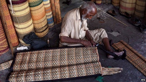 Curtains to protect against the heat are in great demand