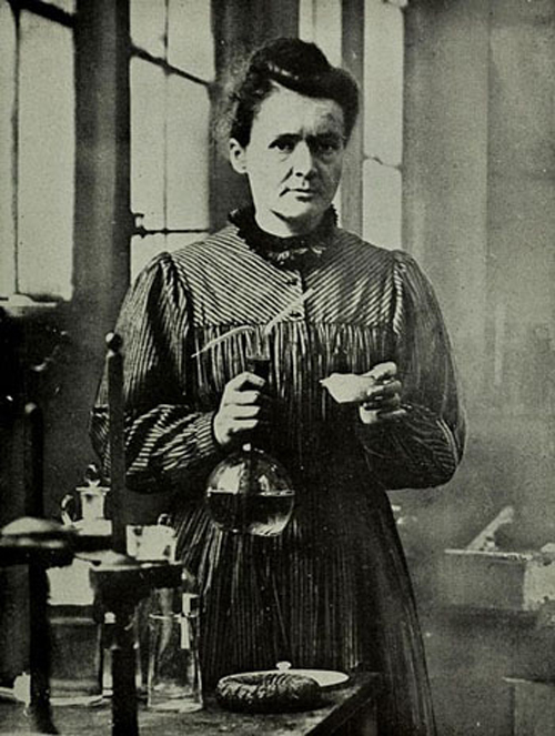 Marie Sklodowska-Curie là người phụ nữ đầu tiên trong lịch sử được trao tặng 2 giải Nobel.