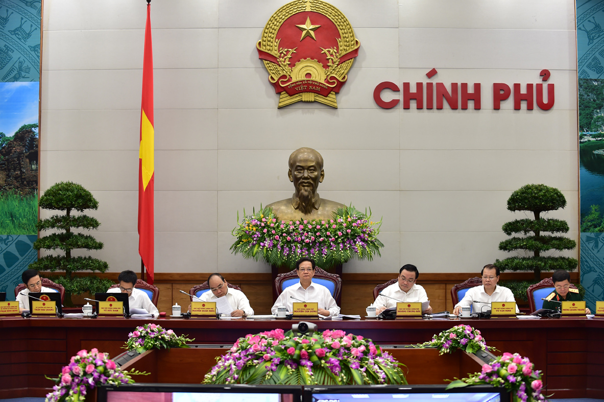 Thủ tướng Nguyễn Tấn Dũng chủ trì phiên họp Chính phủ tháng 6-2015.